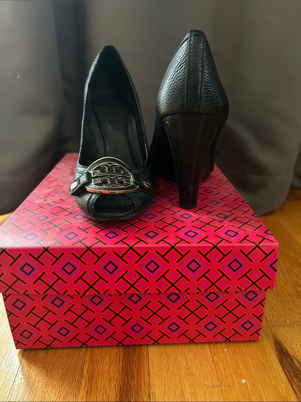 Tory Burch Black Leather Peep-Toe Pumps with Gold-Tone Logo